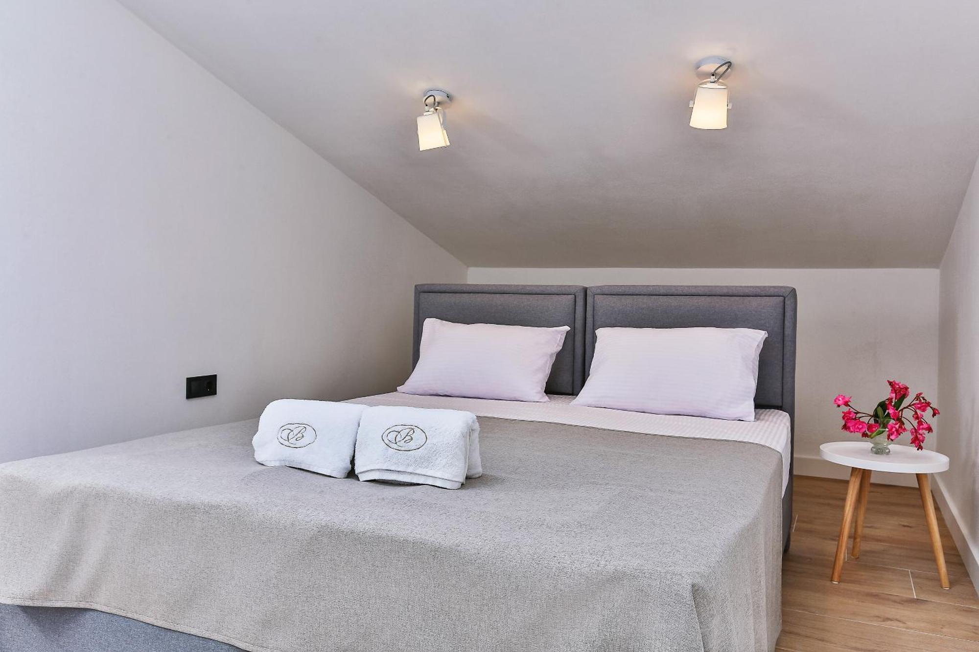 Apartments Magic Box II Utjeha Εξωτερικό φωτογραφία